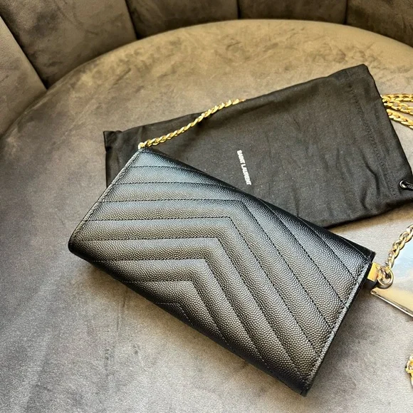 Black YSL cassandre envelope wallet on chain - Picture 4 of 13